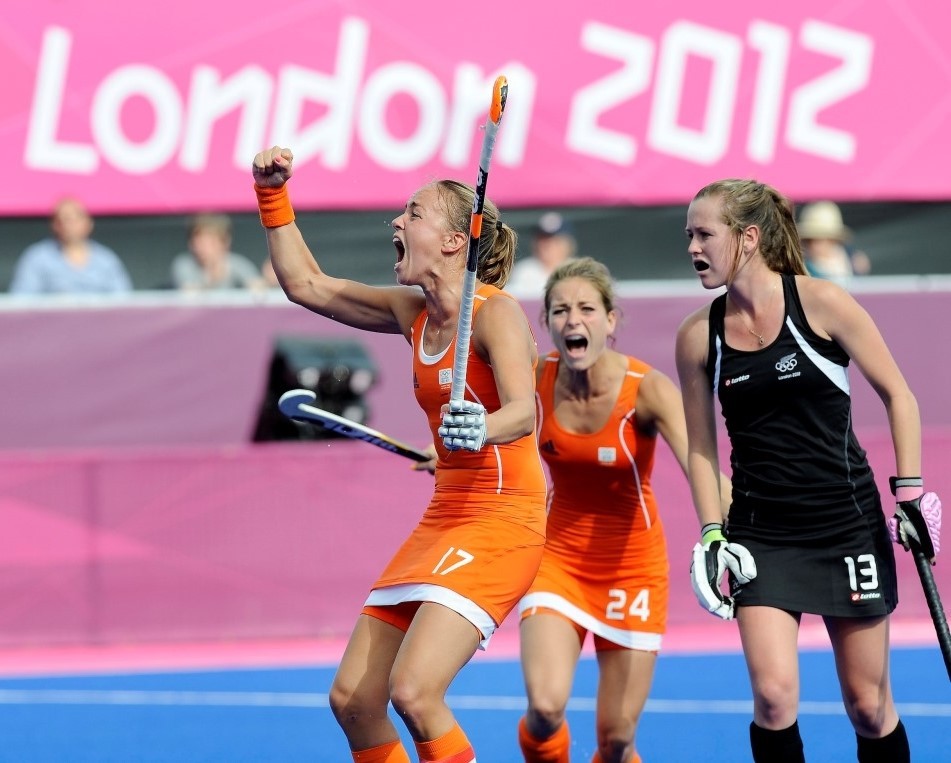 Maartje Paumen scoring from a penalty corner Vs New Zealand at the London 2012 Olympic Games